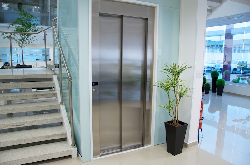 O elevador hidráulico foi a solução ideal para promover acessibilidade com conforto, alta performance e segurança. 